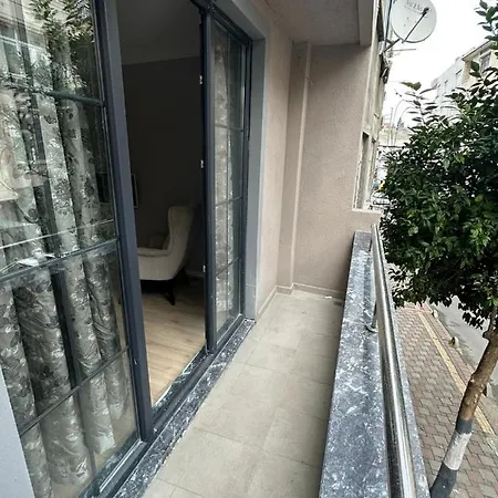 דירה Comfy Flat With Balcony In Esenler *