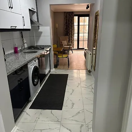 Apartamento Comfy Flat With Balcony In Esenler